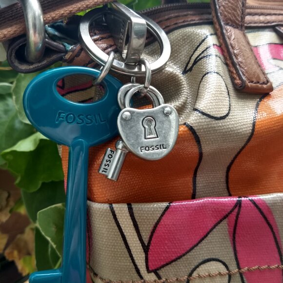 Fossil Key-Per Coated Canvas Crossbody Bag. - Picture 5 of 11